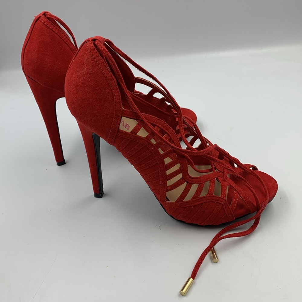 High heel pumps - Picture 2 of 4